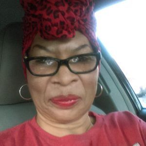 Meet your Posher, Regina